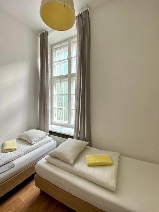 Grand Guesthouse Apartament Gdańsk Exteriör bild