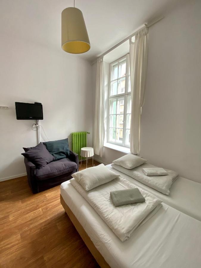 Grand Guesthouse Apartament Gdańsk Exteriör bild
