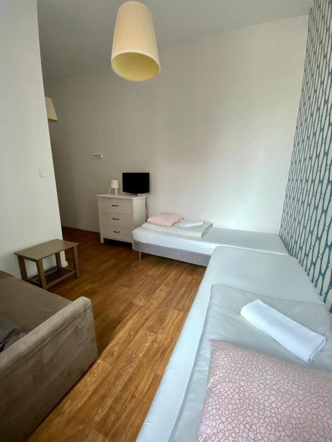 Grand Guesthouse Apartament Gdańsk Exteriör bild