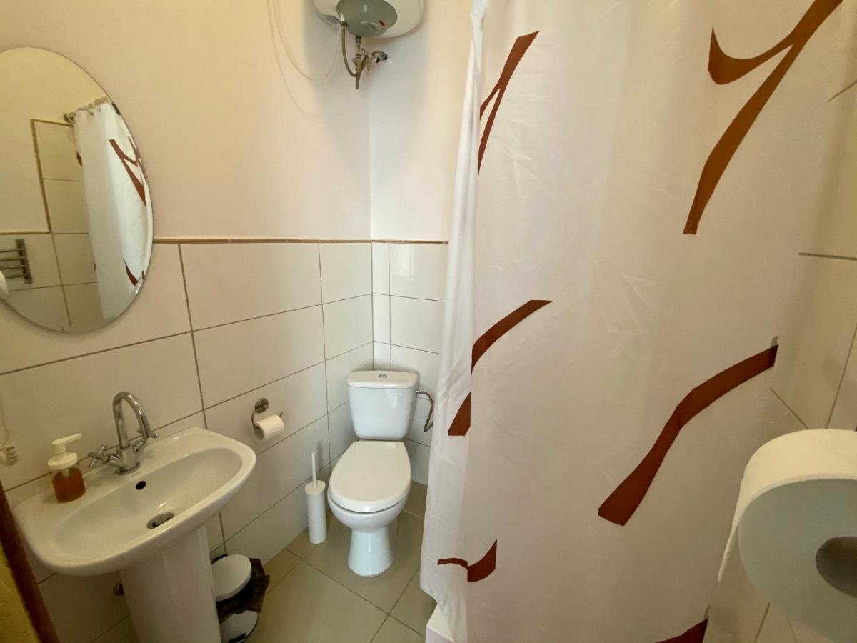 Grand Guesthouse Apartament Gdańsk Exteriör bild